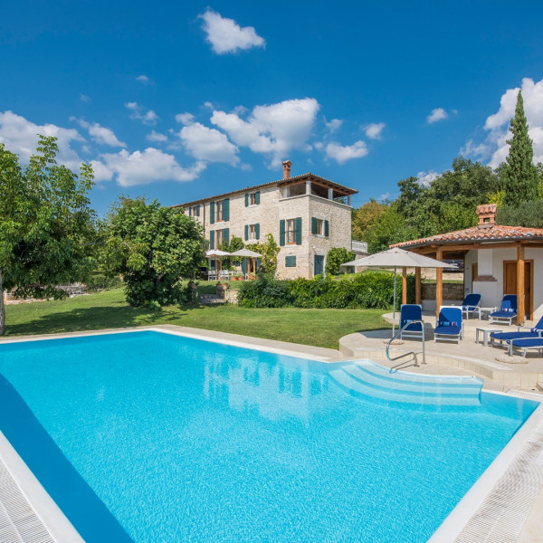 Villa Moncitta, Villa Moncitta Luxury stone villa with large garden, private pool and panoramic views  Karojba