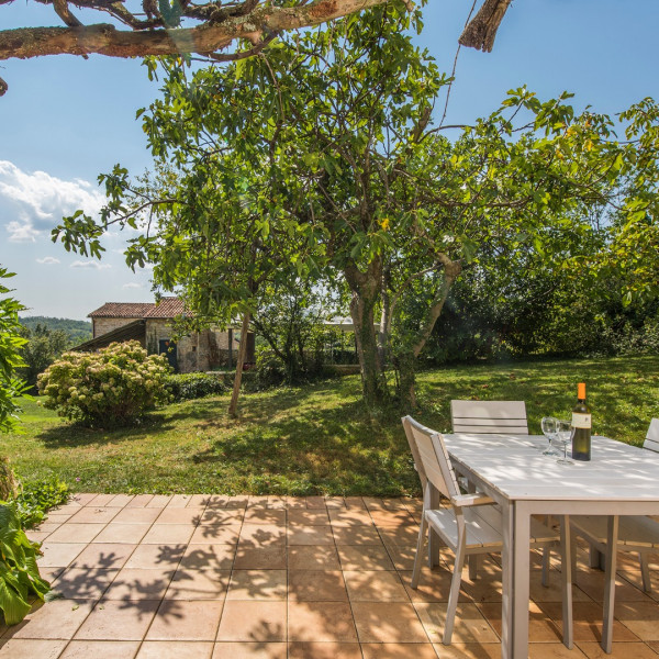 Villa Moncitta, Villa Moncitta Luxury stone villa with large garden, private pool and panoramic views  Karojba