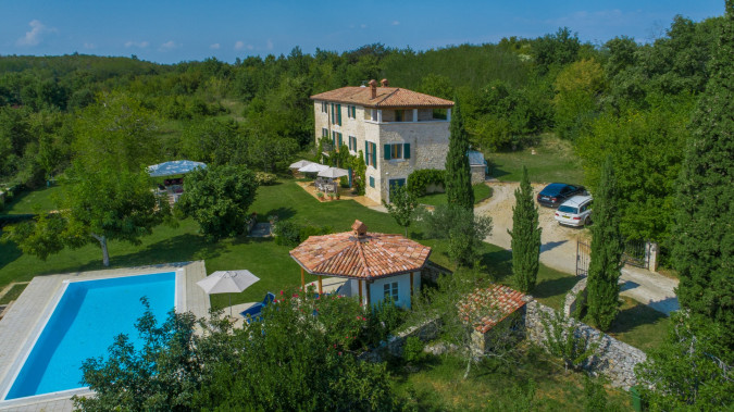 Villa Moncitta Luxury stone villa with large garden, private pool and panoramic views  Karojba