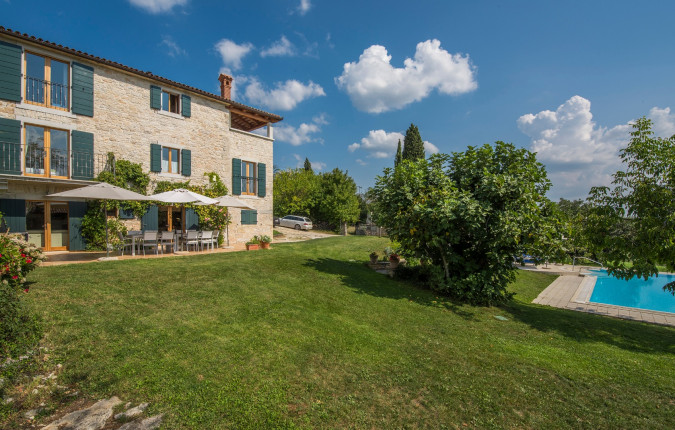 Villa Moncitta Luxury stone villa with large garden, private pool and panoramic views  Karojba