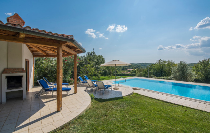 Villa Moncitta Luxury stone villa with large garden, private pool and panoramic views  Karojba