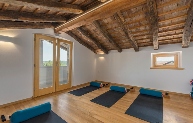 Villa Moncitta Luxury stone villa with large garden, private pool and panoramic views  Karojba