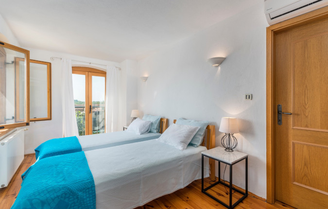 Villa Moncitta Luxury stone villa with large garden, private pool and panoramic views  Karojba