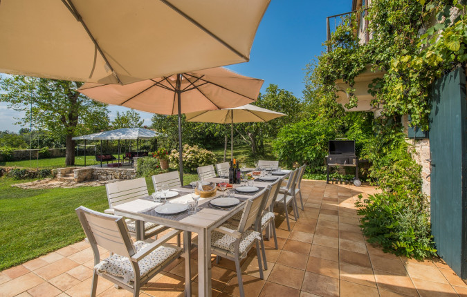 Villa Moncitta Luxury stone villa with large garden, private pool and panoramic views  Karojba