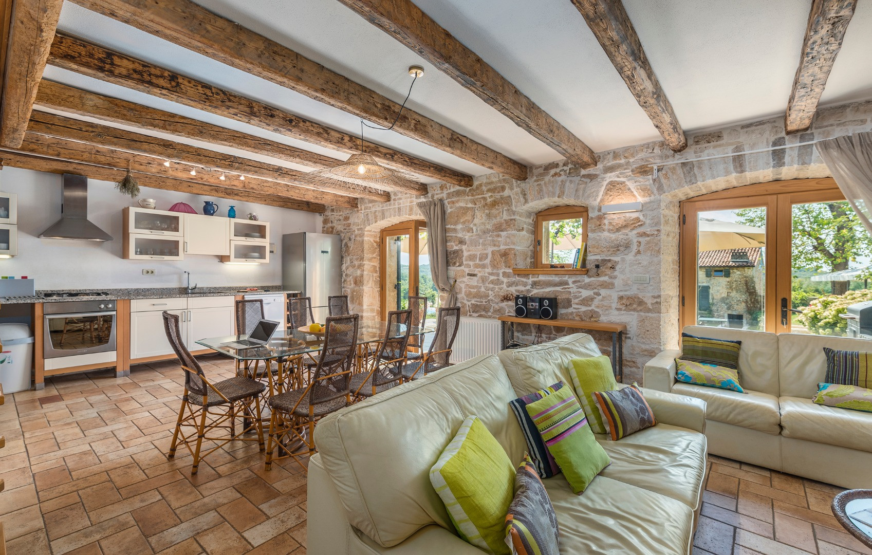 Luxus Villa aus Stein - mit großen Grundstück, privatem Pool und Panoramablick., Villa Moncitta - Luxusvilla aus Stein auf einem großen Grundstück mit privatem Pool Karojba